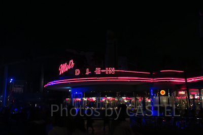 ハロウィーンの『メルズ・ドライブイン』