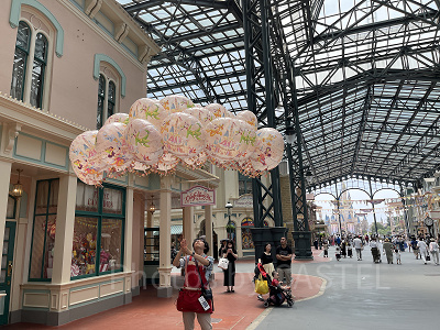ディズニーランドのワールドバザール