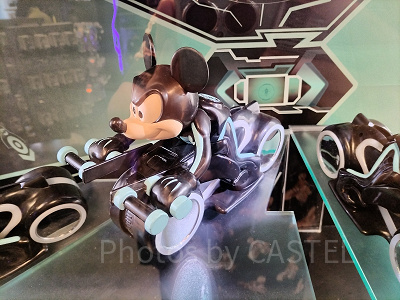 上海ディズニーランドグッズ：トロンのラジコン