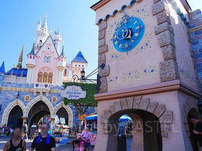 カリフォルニアアナハイムディズニー：シンボルのお城