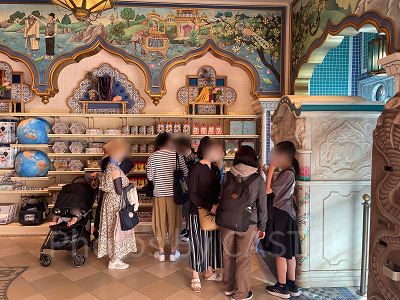 20周年ガチャガチャの混雑状況（16時ごろ）