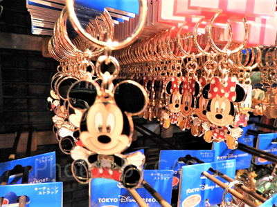 お気に入りが見つかるはずの、定番キーホルダー