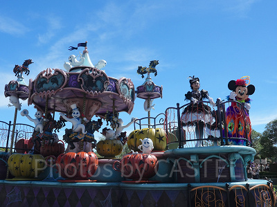 ファンタジーランドをイメージしたフロート(2023年撮影)