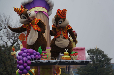 スイーツのコラボレーションでとてもキュートなチップ＆デール