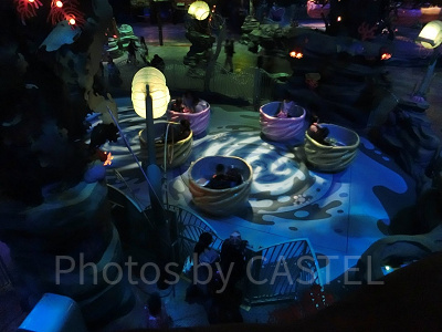 上から幻想的に見えるワールプール