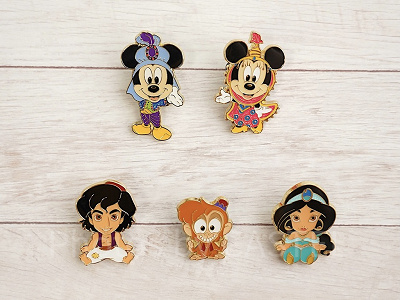 アブーズ・バザールの景品のキャラクターピンバッジ