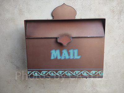 アグラバーマーケットプレイス入り口のポスト