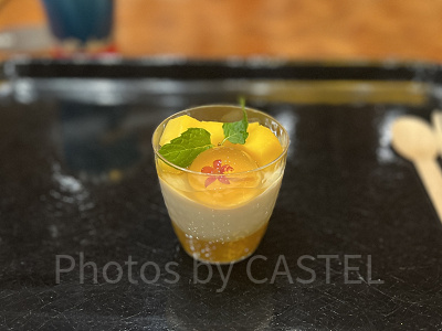 琥珀とマンゴーの豆花