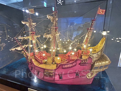 ジョリー・ロジャー号の模型が追加展示!