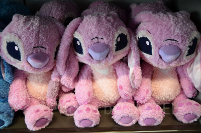 ディズニーで買えるスティッチのぬいぐるみ9選！かわいいクッションも