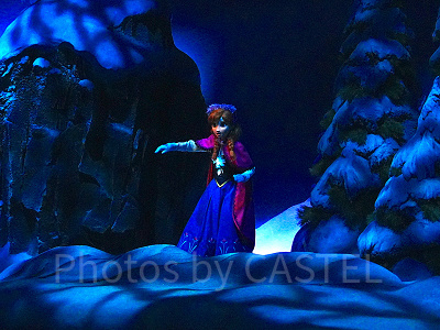 エルサの魔法に当たってしまったアナ〔アナとエルサのフローズンジャーニー〕