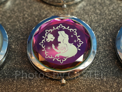 2025】ディズニーで買えるコンパクトミラーの種類・値段・販売場所