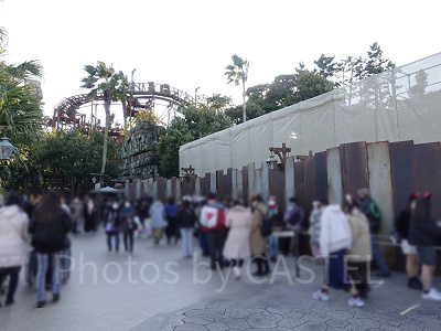 アトラクション（レイジングスピリッツ）の混雑状況／15:10