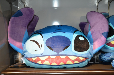 ディズニー　スティッチ クッション　ぬいぐるみ　まとめ ディズニーで買えるスティッチのぬいぐるみ9選！かわいいクッションも