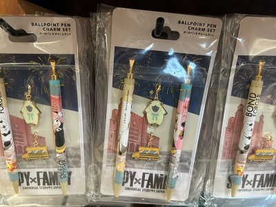 チャーム付きボールペンセット（2本）（USJ×スパイファミリーグッズ）