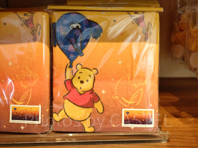 ディズニーうとうと眠るプーさんグッズ：バスタオル（プーさん）