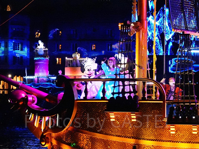 ビリーヴ：ミッキー&ミニーはピーターパン&ウェンディの船に乗っている