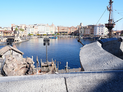 フォートレス・エクスプロレーションの自由席からの眺め(昼間に撮影)