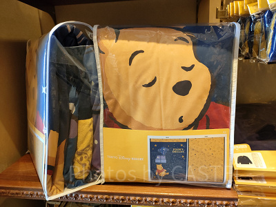 ディズニーうとうと眠るプーさんグッズ：毛布（プーさん）
