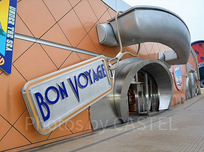 ボン・ヴォヤージュはパーク閉園後1時間まで営業しています