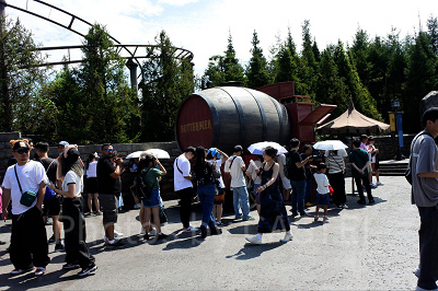 バタービールカート(ワイズエーカー魔法用品店前)