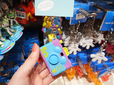 カメラ型キーチェーン（リトルグリーンメン）