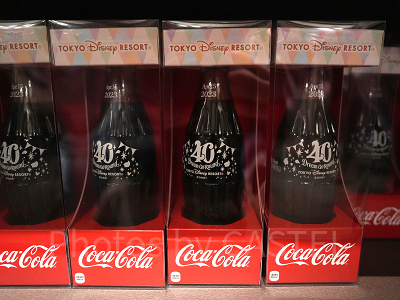 炭酸飲料〈コカ・コーラ〉（ディズニー40周年グッズ）