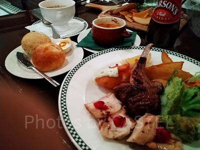 クリスマス・プレート（フィネガンズ）