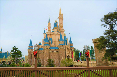 シンデレラ城（ウエスタンランド側の橋）