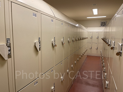 コインロッカーの様子（ゲストリレーション・ウィンドウ横）