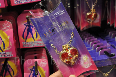 コンパクトネックレス