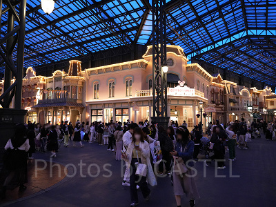 ワールドバザールの混雑状況