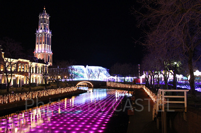 空港から高速船やバスが便利！