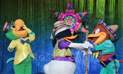 カラフルで素敵な夢が詰まった”ピニャータ”を割ります！