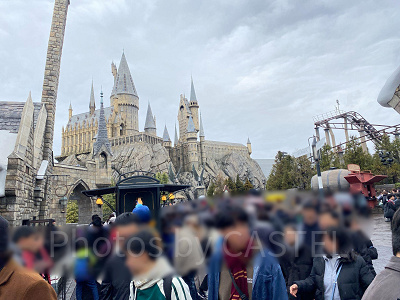 混雑しているユニバ