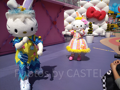 ダニエルとハローキティ(2021年撮影)