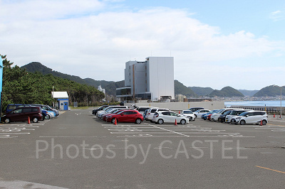 混雑時は満車になることもある直営駐車場