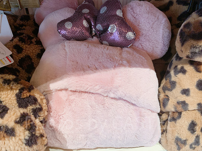 ディズニーブランケット(フワフワミニーのピンクデザイン)