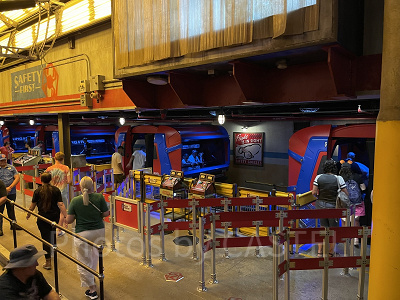 ディズニーカルフォルニアアドベンチャーのアトラクション：ウェブ・スリンガーズ：スパイダーマン・アドベンチャー