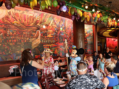 マカヒキのディズニー・キャラクター・ダイニング