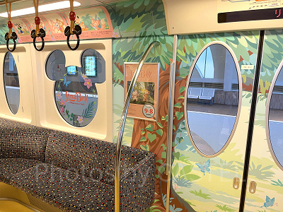 特別ラッピング時は内装も特別仕様に！