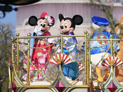 ディズニーリゾートのお正月のパレード