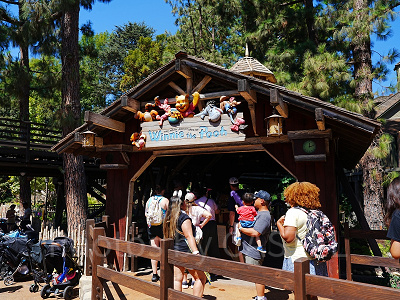 カリフォルニアアナハイムディズニーのアトラクション：くまのプーさんの冒険
