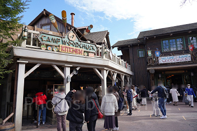 ディズニーランドチュロス:キャンプ・ウッドチャック・キッチン