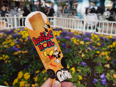 ディズニーランド食べ歩き：スプリングロール（エッグ＆シュリンプ）