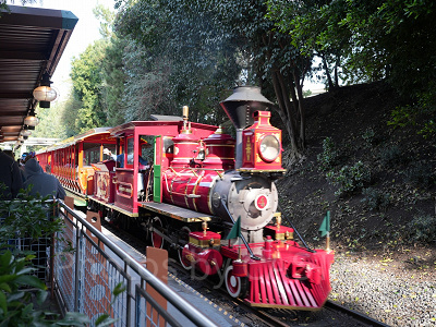 カリフォルニアアナハイムディズニーのアトラクション：ディズニーランド鉄道
