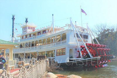 ディズニーランド：蒸気船マークトウェイン号