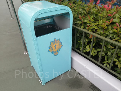 ディズニーランドのゴミ箱（トラッシュカン）