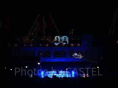 自由鑑賞エリアから見たドックサイド・スプラッシュ・リミックス