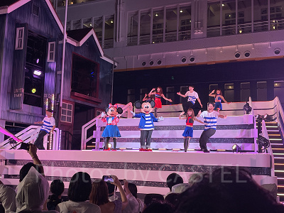 プレミアアクセスエリアから見たドックサイド・スプラッシュ・リミックス